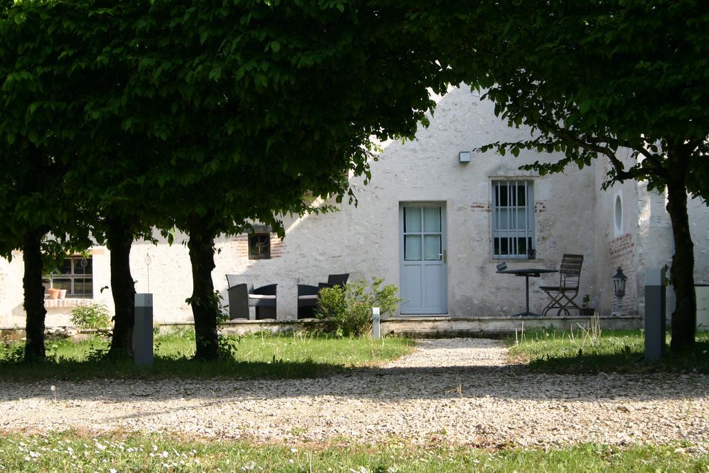 Villa Les Charlotières à Chailles  Extérieur photo